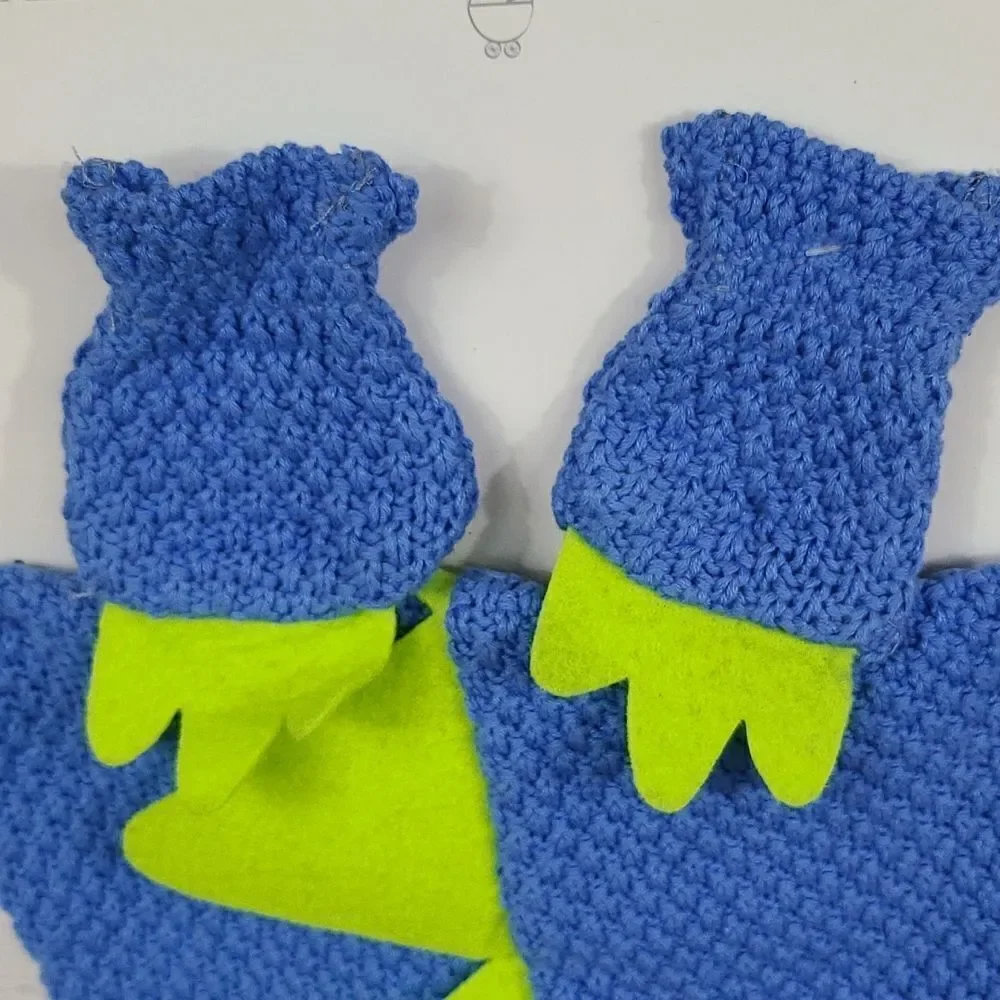 Baby Dinosaur Photo Prop 0-6M Crochet Dino Tail Mittens Newborn Costume NWT